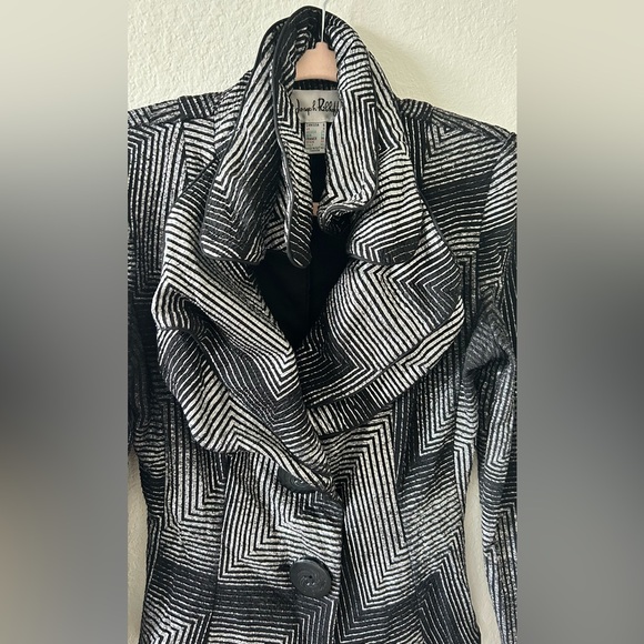 Joseph Ribkoff‎ Chevron Black & Silver Tiered High Collar Peplum Jacket SZ 6 - Picture 7 of 7